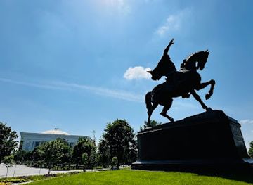 uzbekistan/tashkent/yunusabad/landmark/night-lights-walking-district