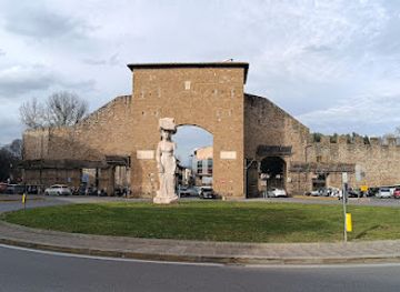 italy/valdarno/landmark/porta-romana
