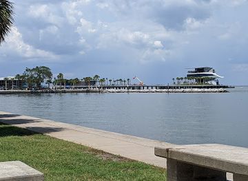 florida/st-petersburg/landmark/demens-landing-park