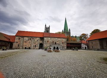 norway/sor-trondelag/landmark/archbishop-s-palace-trondheim