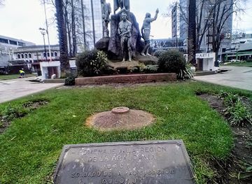 chile/araucania-region/landmark/monumento-a-la-araucania