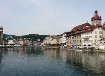switzerland/lucerne/old-town/landmark/rathausquai