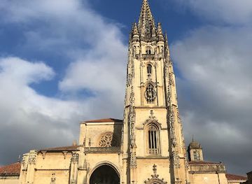 spain/oviedo/landmark/capilla-de-la-balesquida