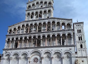 italy/lucca/landmark/museo-nazionale-di-villa-guinigi