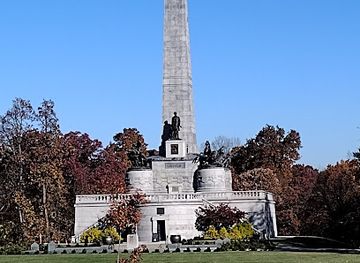 illinois/central-illinois/landmark/lincoln-tomb-state-historic-site
