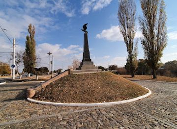 moldova/transnistria/landmark/monument-to-russian-glory