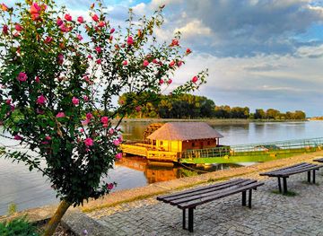 croatia/slavonia/landmark/zoo-osijek