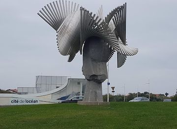 france/pays-basque/landmark/city-ocean