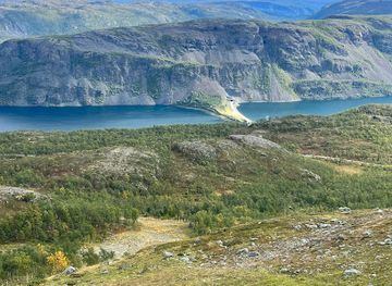 norway/finnmark/landmark/halddetoppen