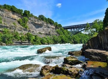 canada/niagara-falls/landmark/white-water-walk