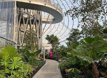 canada/prairies/landmark/the-leaf