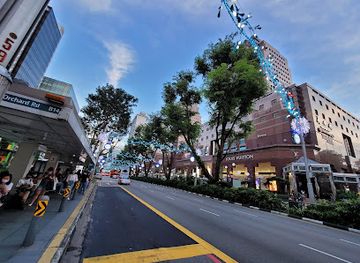 singapore/orchard-road/landmark/lucky-plaza