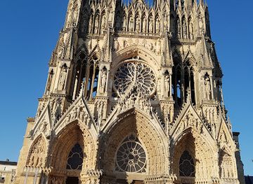 france/champagne/landmark/tours-in-champagne
