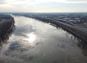 connecticut/hartford/landmark/bulkeley-bridge