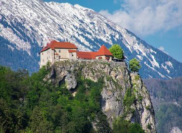 slovenia/lower-carniola/landmark/bled-castle