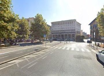 italy/lucca/landmark/piazza-del-municipio-8