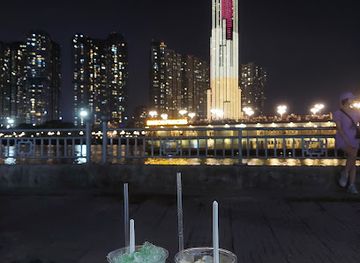 vietnam/central-highlands/landmark/saigon-river-embankment