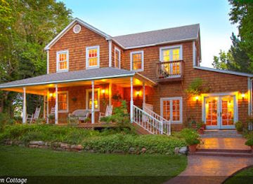 utah/moab/landmark/sunflower-hill-inn