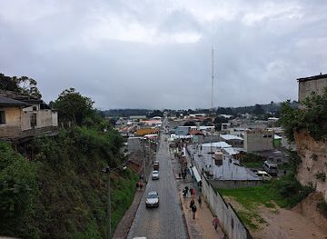 guatemala/verapaces/landmark/arco-gucumatz