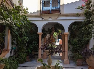 spain/cordoba/la-juderia/landmark/calleja-de-las-flores