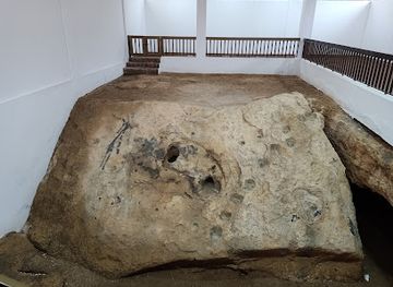 oman/salalah/landmark/footprints-of-the-prophet-saleh-camel