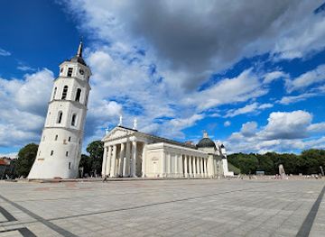 lithuania/vilnius-region/landmark/cathedral-square