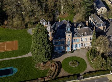 belgium/namur/landmark/chateau-de-fooz