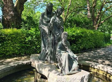ireland/dublin/st-stephen-s-green/landmark/the-three-fates-fountain