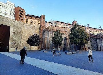 spain/teruel/landmark/ascensor-centro-historico-de-la-escalinata