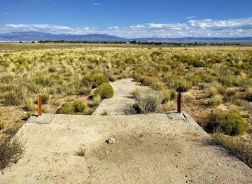 new-mexico/bernalillo/landmark/air-mail-navigation-arrow