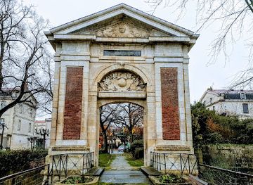 france/aquitaine/landmark/porte-dauphine