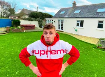 guernsey/jerbourg-point/landmark/former-w2s-house