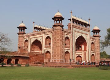 india/uttar-pradesh/landmark/tomb-of-akbar
