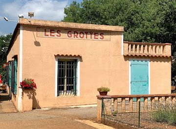 france/cote-d-azur/landmark/grotte-de-saint-cezaire