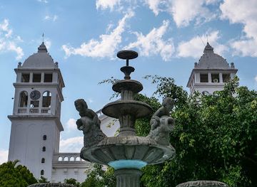 el-salvador/coastal-region/landmark/parque-central