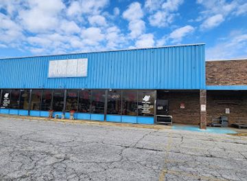 alabama/opelika/landmark/angel-s-antiques-flea-mall