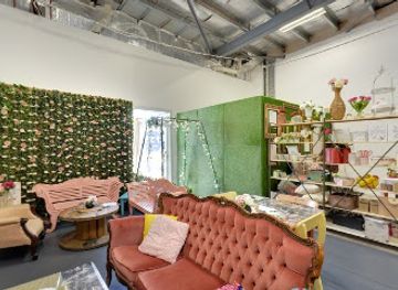 australia/atherton-tablelands/landmark/petals-and-pinecones-p-p