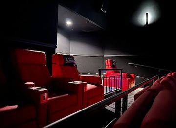 california/pasadena/playhouse-district/landmark/landmark-pasadena-playhouse