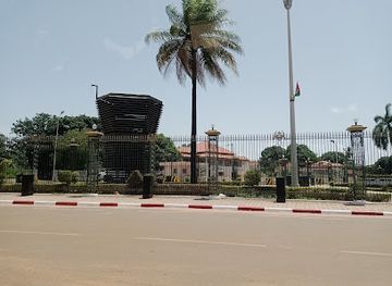 guinea-bissau/buba/landmark/monumento-aos-herois-da-independencia