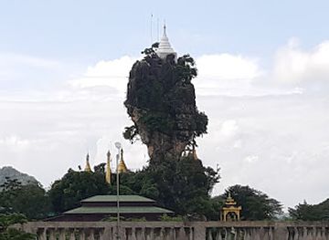 myanmar-burma/yangon-region/landmark/kyaut-ka-latt-pagoda