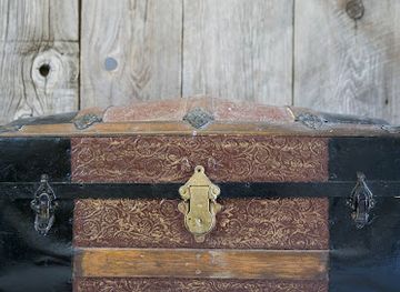 michigan/petoskey/landmark/know-way-out-escape-room