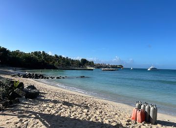 trinidad-and-tobago/pigeon-point/landmark/swallows-beach
