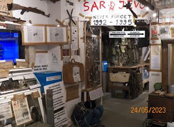 bosnia-and-herzegovina/bosnian-podrinje-canton/landmark/ratni-muzej-war-museum-1992-sarajevo