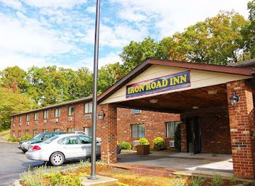 west-virginia/elkins/landmark/iron-road-inn