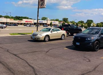 illinois/waukegan/landmark/jester-s-double-d-pizza