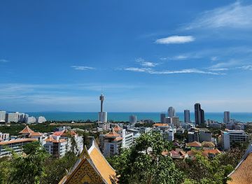 thailand/pattaya/south-pattaya/landmark/wat-phra-yai