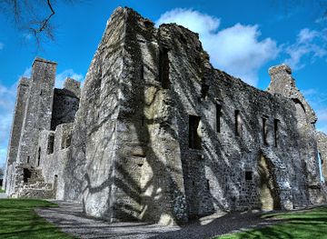 ireland/county-meath/landmark/bective-abbey