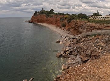 greece/alexandroupoli/landmark/kokkina-vrachia