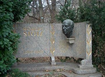 austria/eisenstadt/landmark/robert-stolz-monument