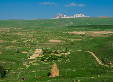 armenia/arpi-lake/landmark/lmbatavank